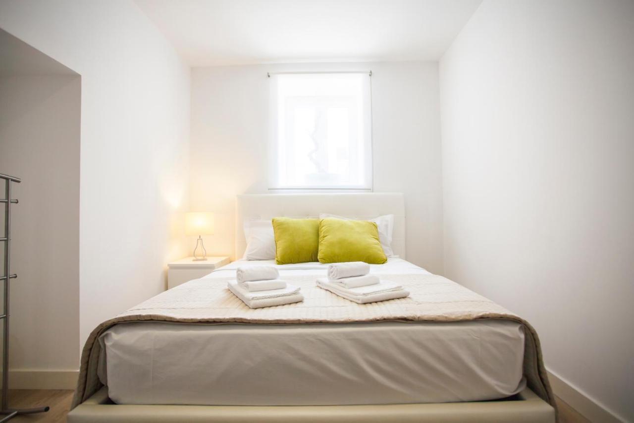 Apartment Amalia In Santos Lissabon