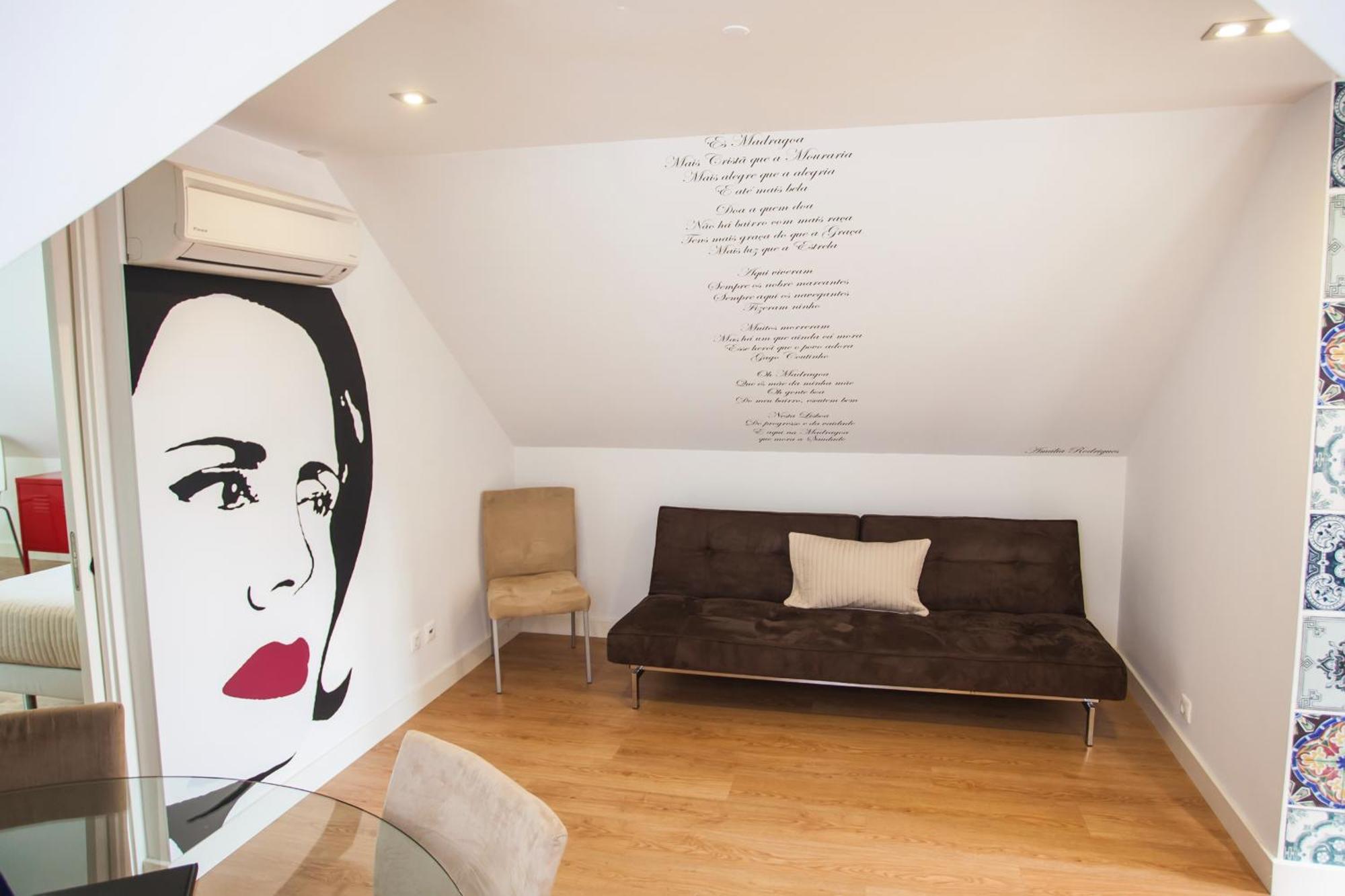 Apartment Amalia In Santos Lissabon